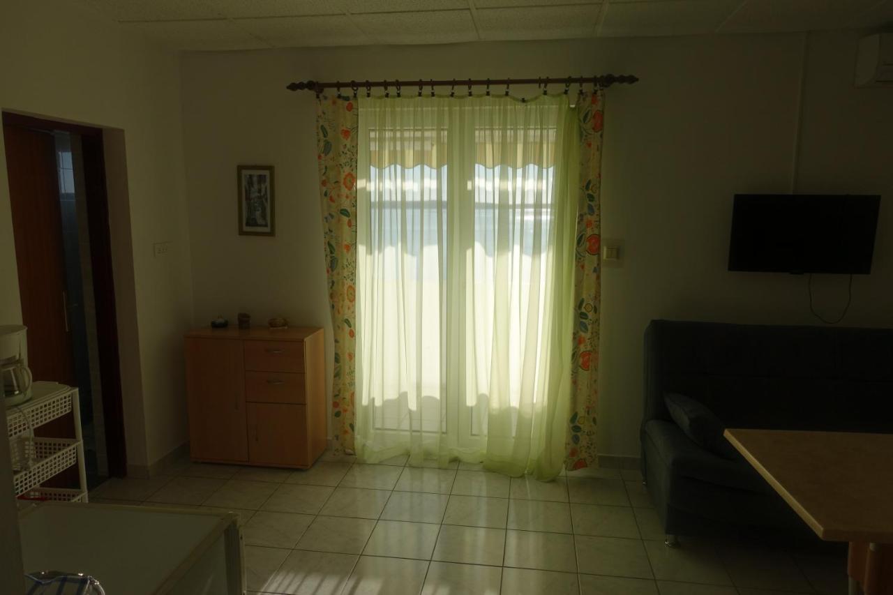Apartments Galeb Ртина Екстер'єр фото