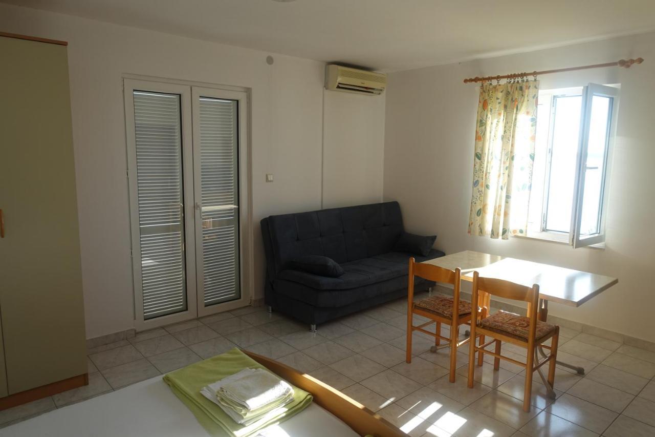 Apartments Galeb Ртина Екстер'єр фото