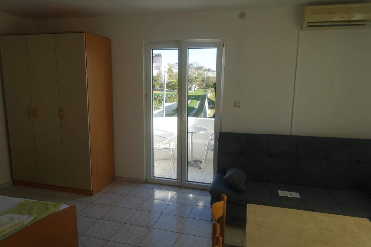 Apartments Galeb Ртина Екстер'єр фото