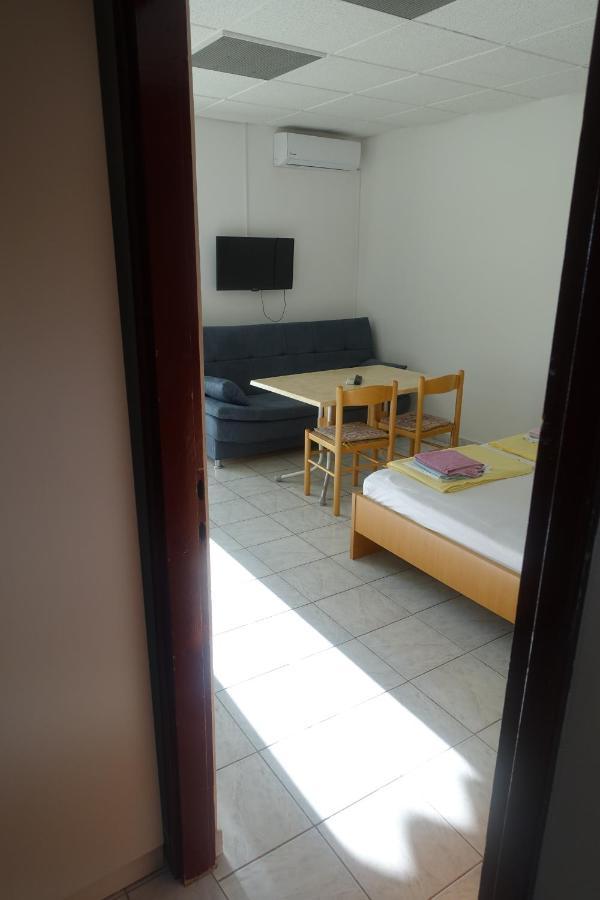 Apartments Galeb Ртина Екстер'єр фото
