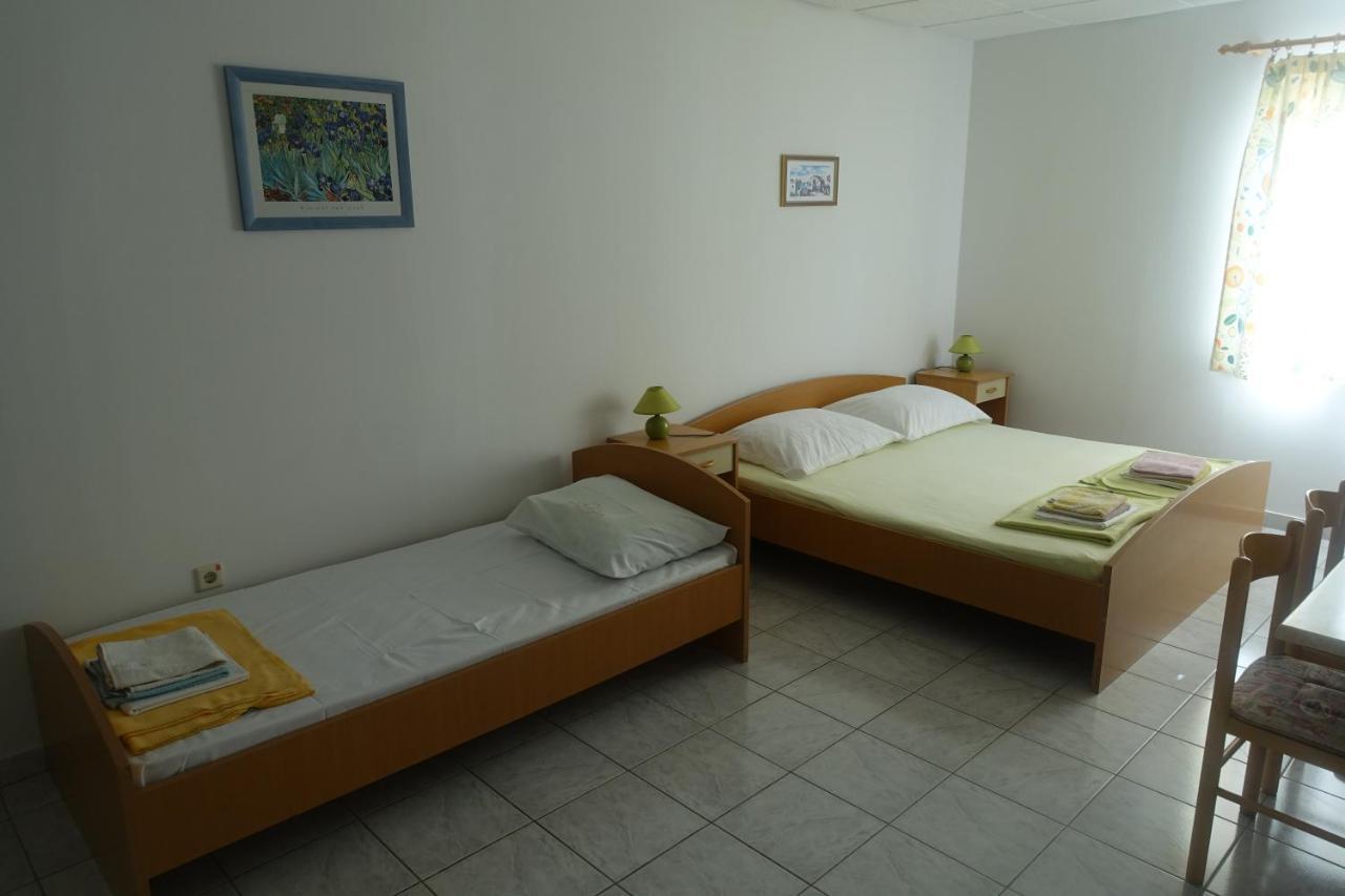 Apartments Galeb Ртина Екстер'єр фото