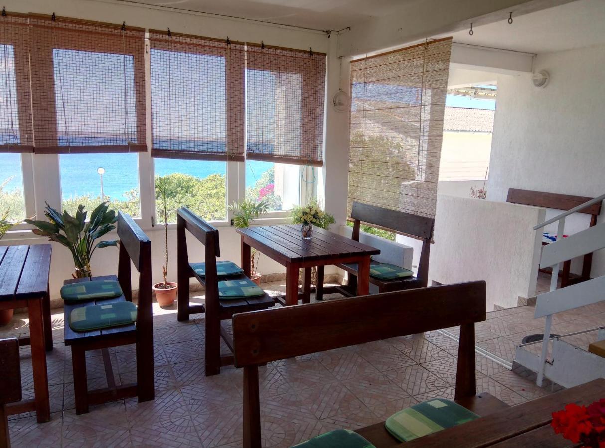 Apartments Galeb Ртина Екстер'єр фото
